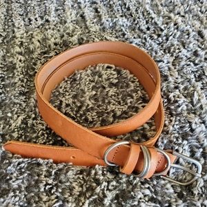 American Eagle ladies belt sz SM in great condition.